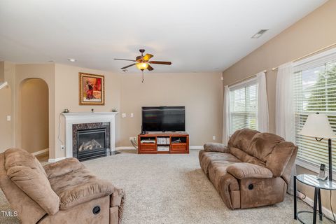 A home in Raeford