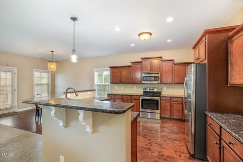 A home in Raeford