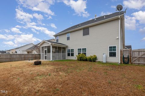 A home in Raeford