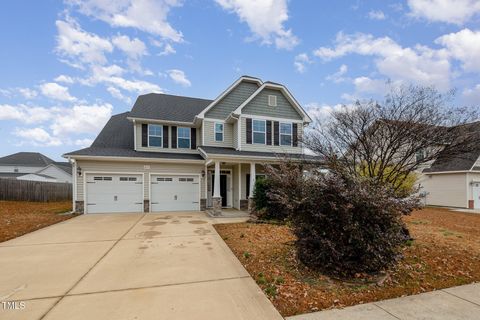 A home in Raeford
