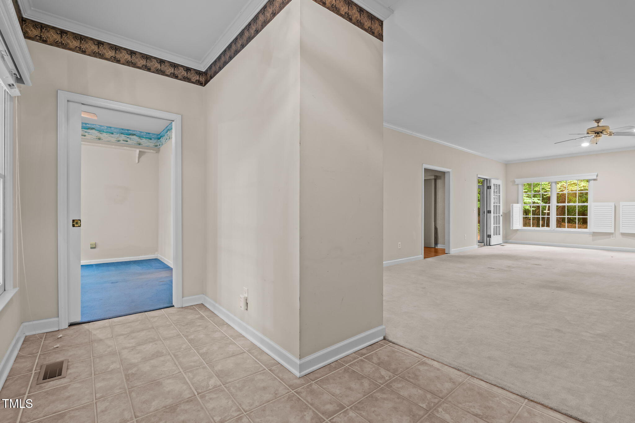 1124 Woodridge Trail