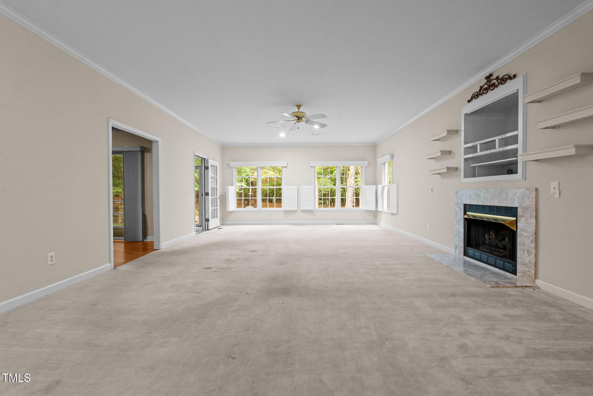 1124 Woodridge Trail