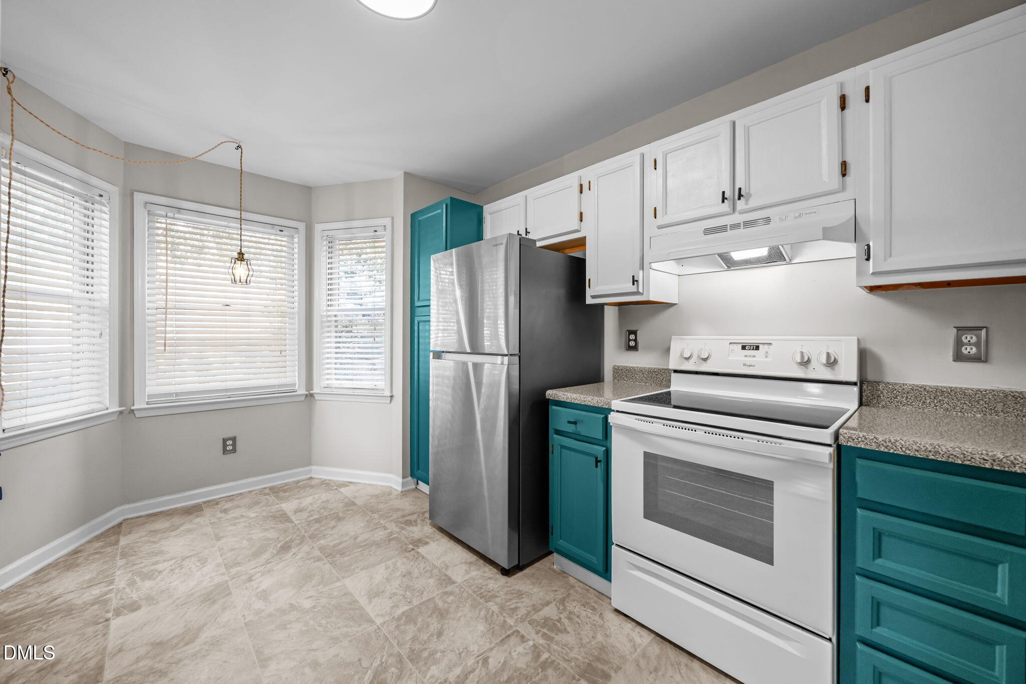 404 Broad Leaf Circle