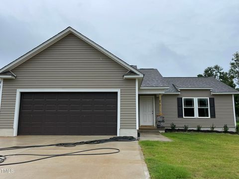 83 Oakfield Trace Drive Four Oaks NC 27524