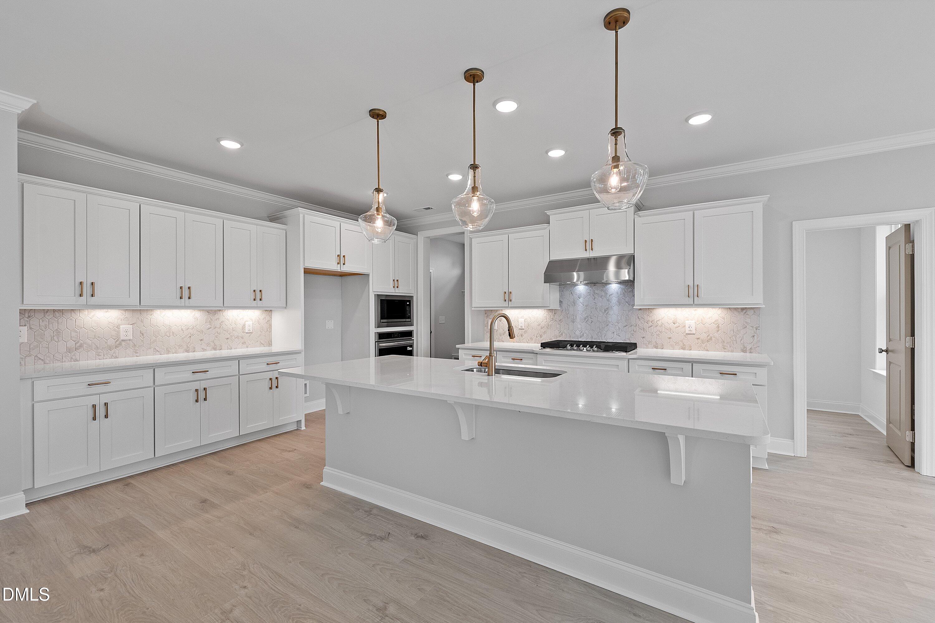 45 W Victoria Ridge Drive 32