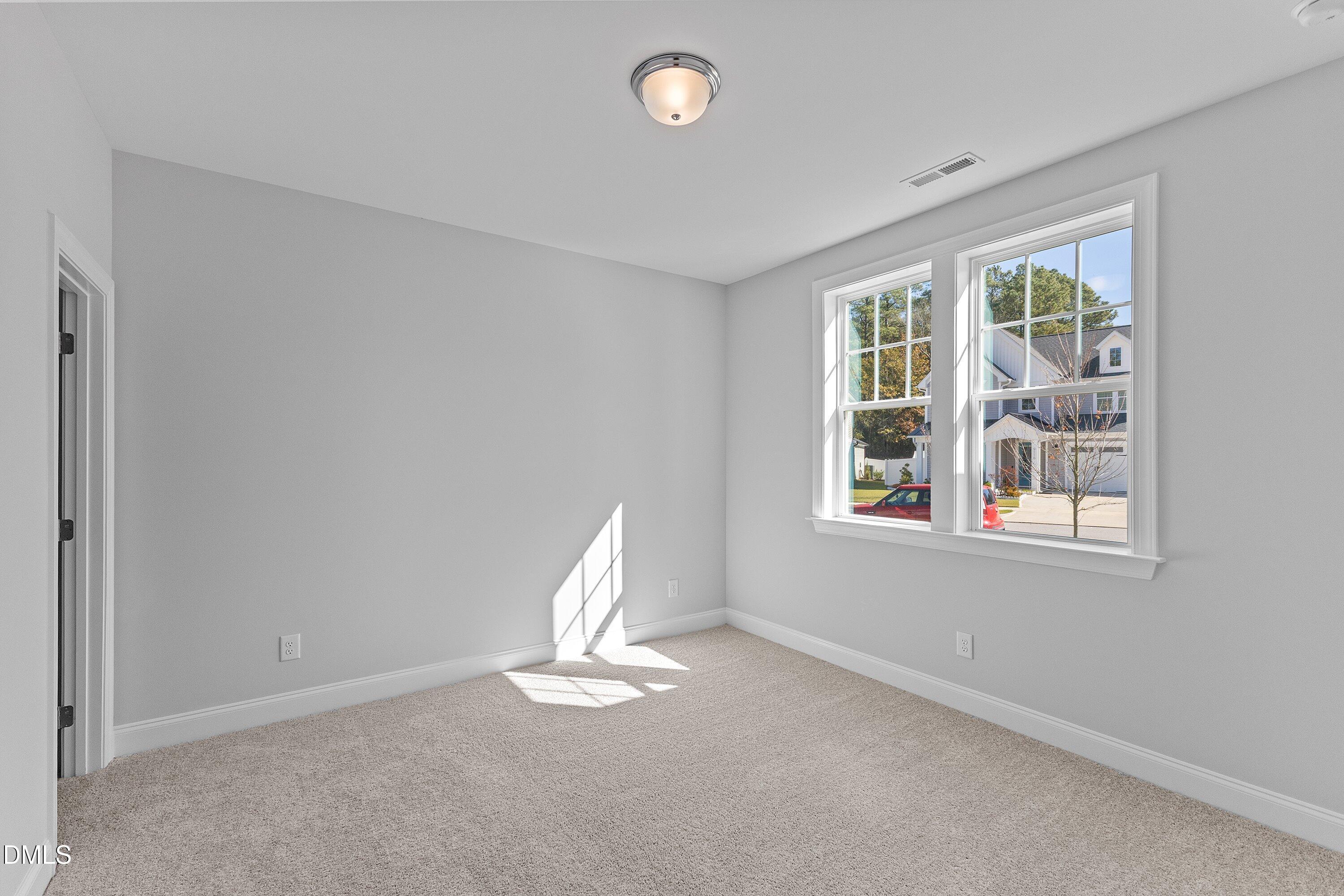 45 W Victoria Ridge Drive 32