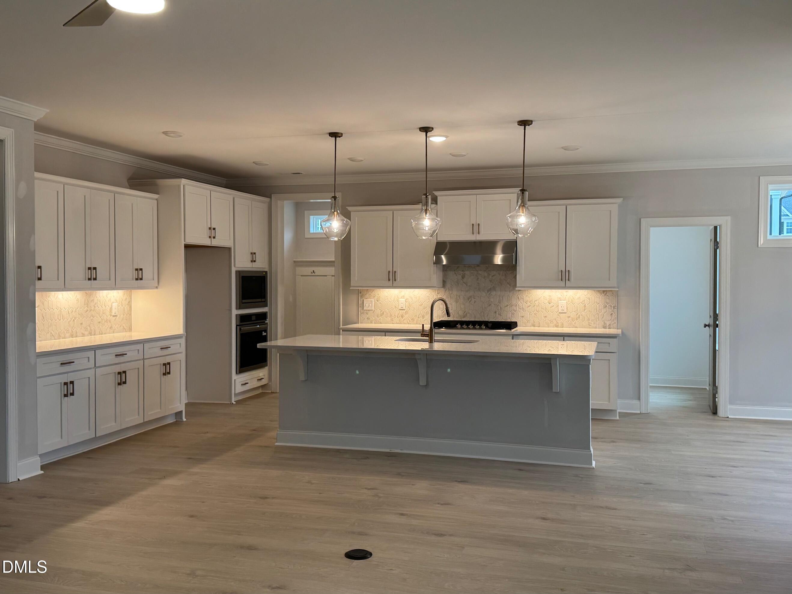 45 W Victoria Ridge Drive 32