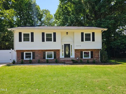 3208 Tradewind Court Raleigh NC 27610