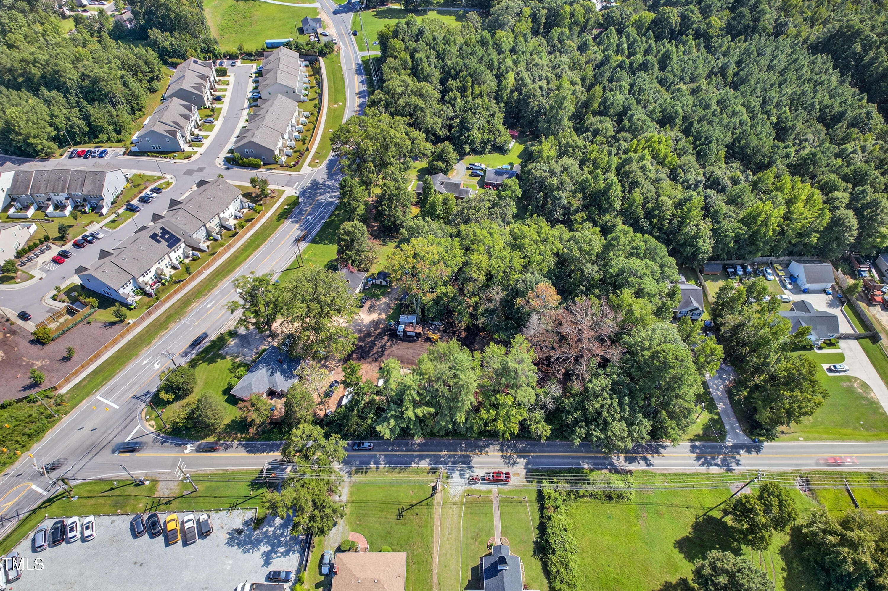 1202 Ellis Road