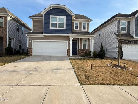 64 Nailsworth Street Angier NC 27501