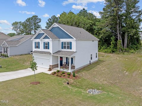 Single Family Residence in Four Oaks NC 773 Barbour Farm Lane 3.jpg