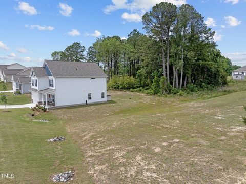 Single Family Residence in Four Oaks NC 773 Barbour Farm Lane 4.jpg