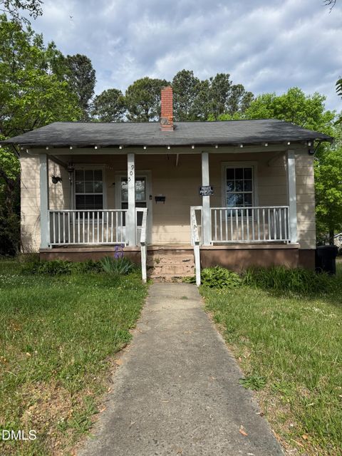 Photo of 905 S Beaumont Avenue, Burlington, NC 27217 (MLS # 10161229)