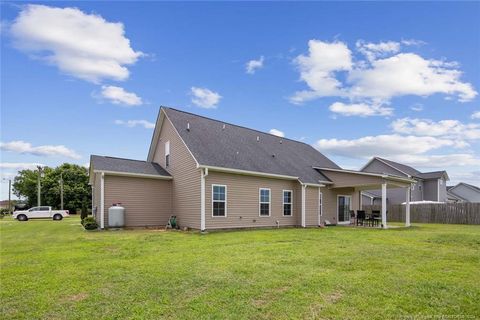 Single Family Residence in Hope Mills NC 3631 Thrower Road 47.jpg