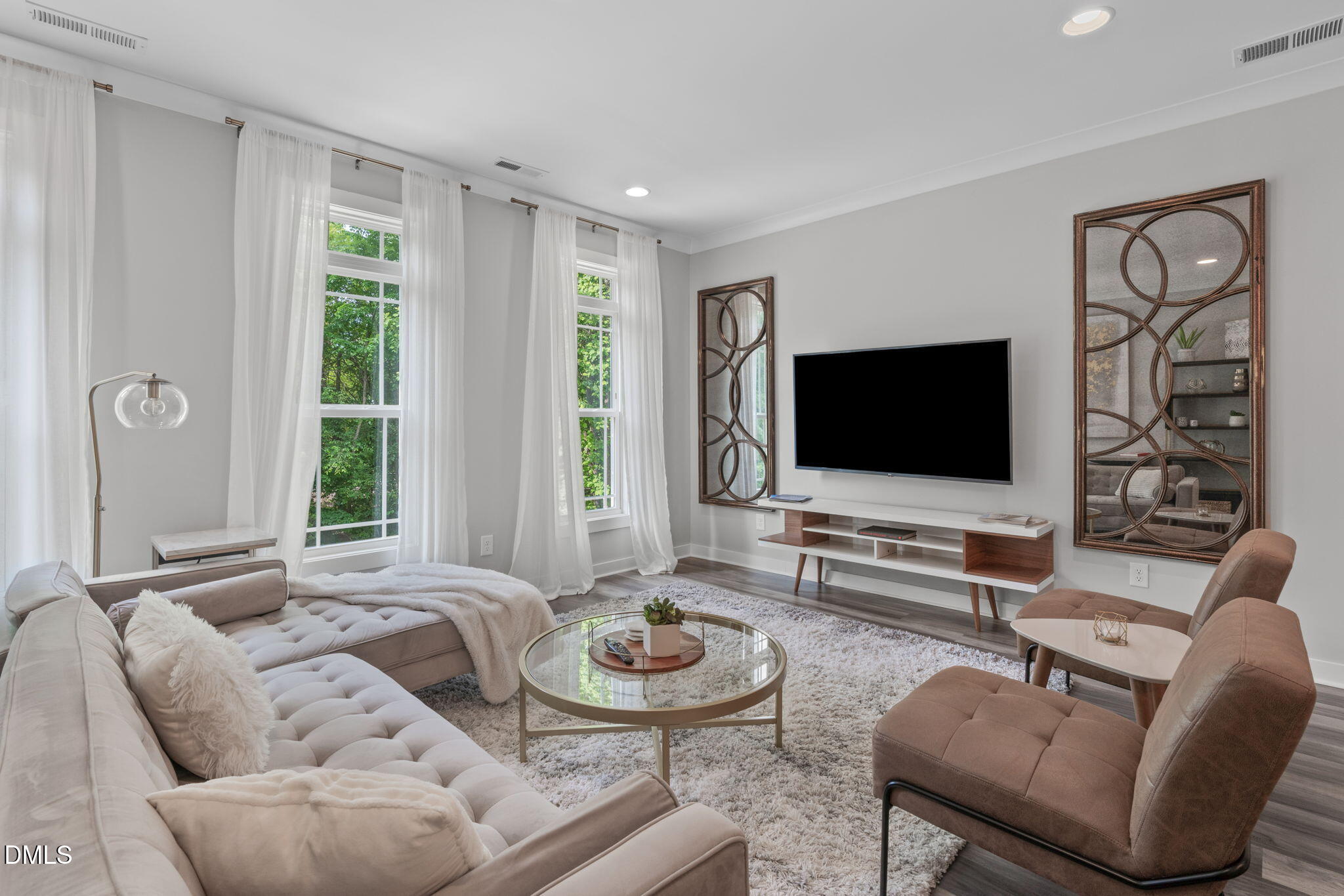 317 Luxe Hall Lane