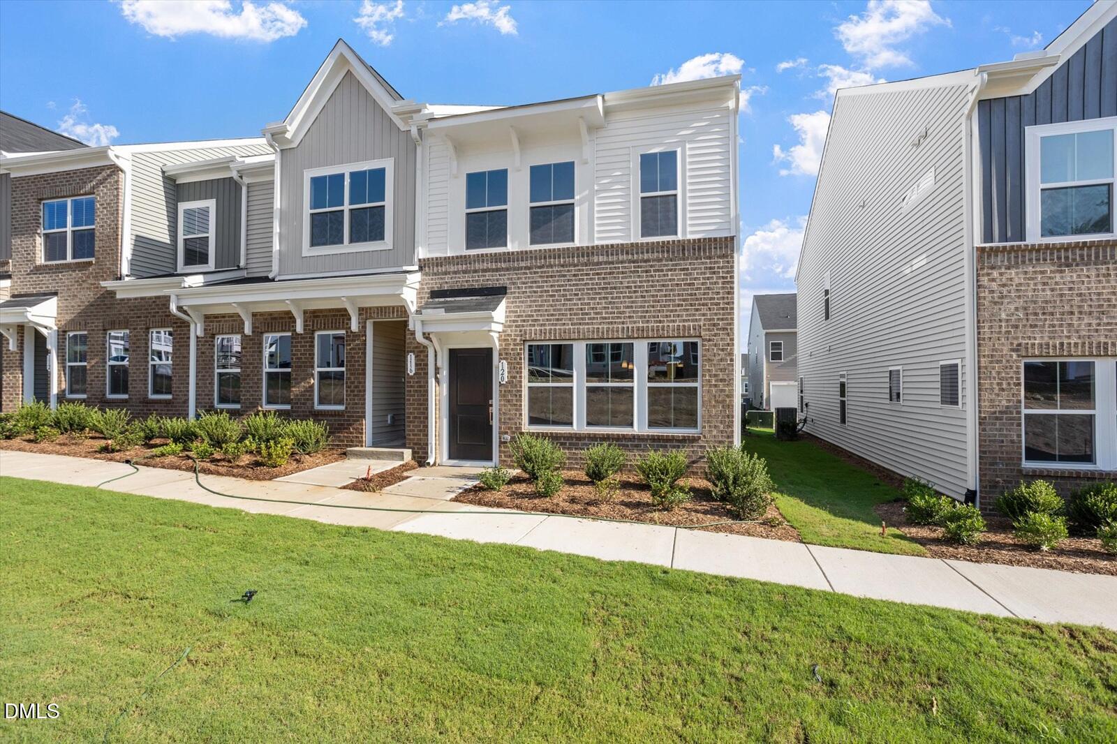 120 Flowering Maple Way 290