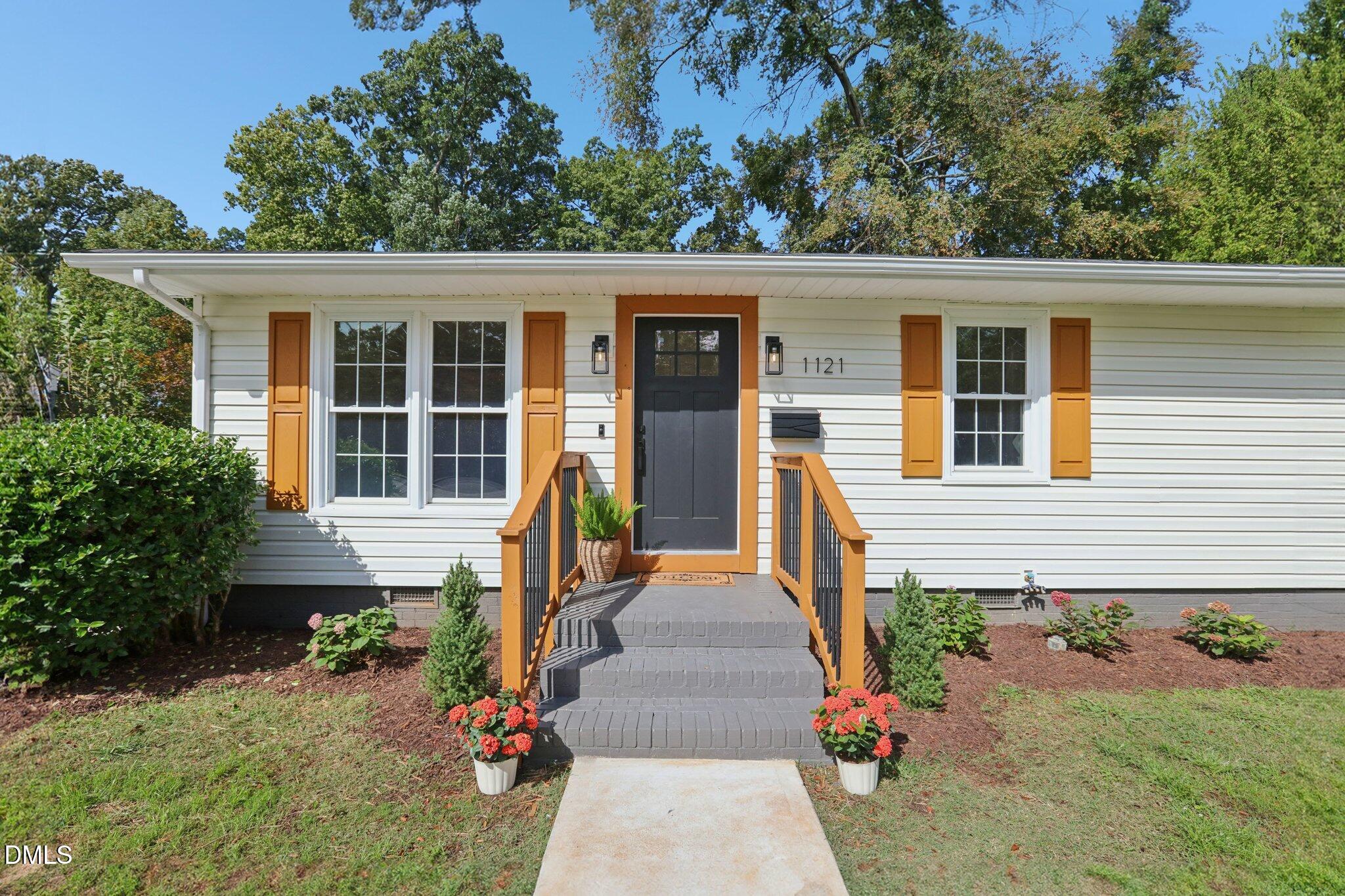 1121 Marlborough Road