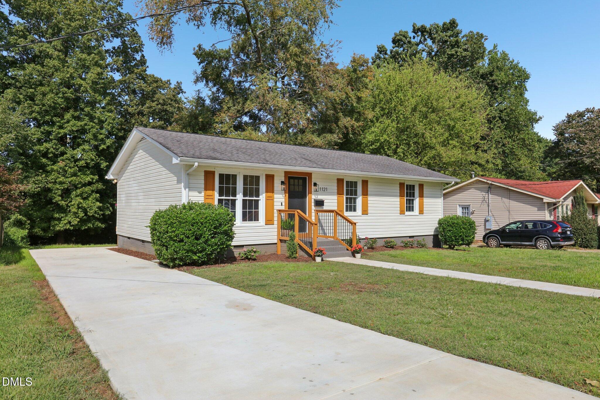 1121 Marlborough Road