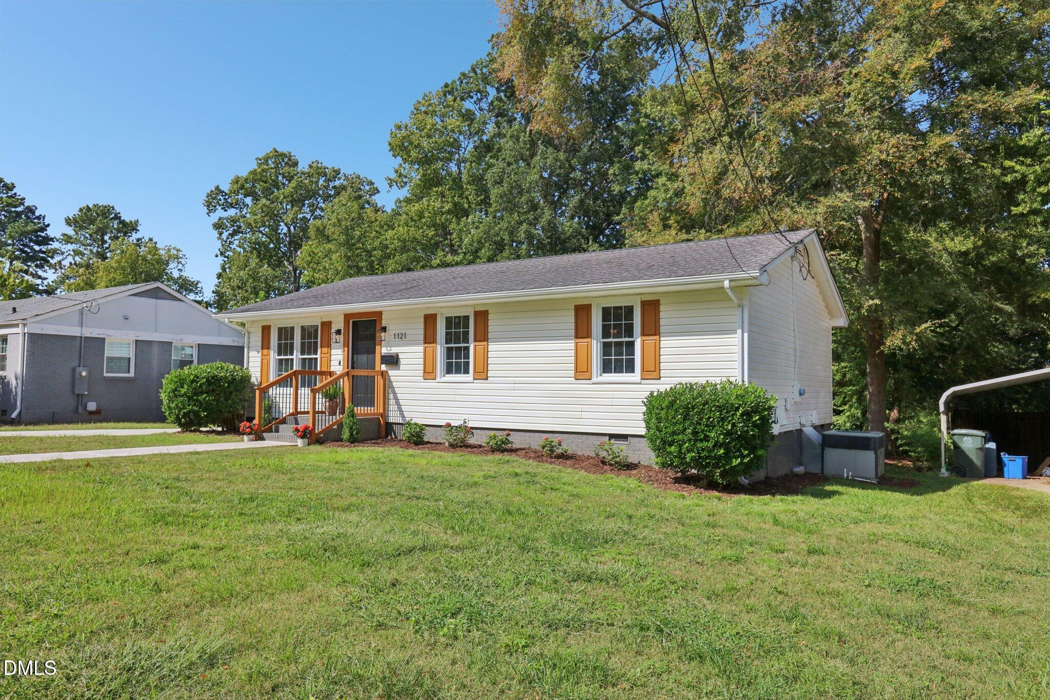 1121 Marlborough Road