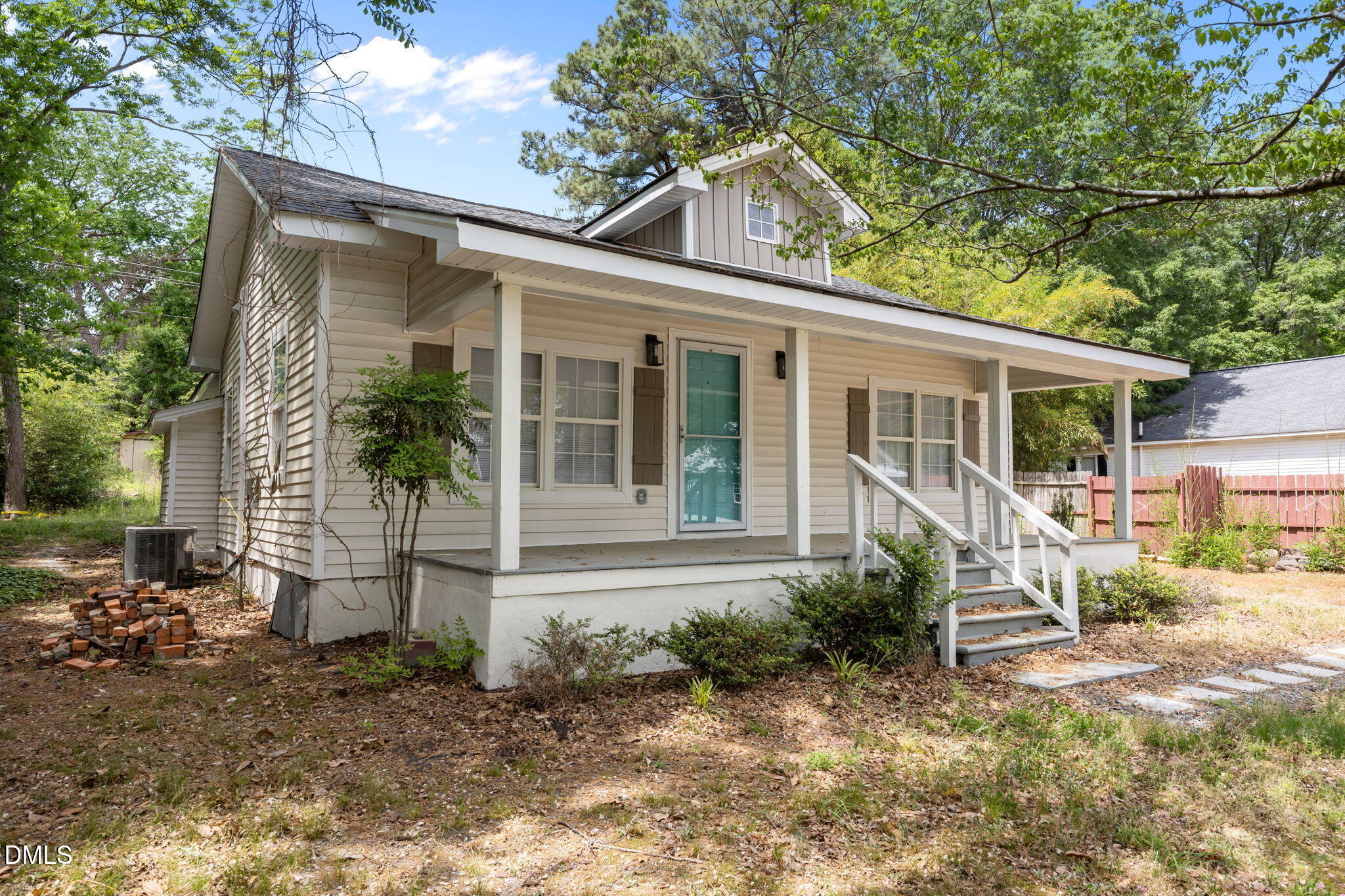 109 N Dunn Street