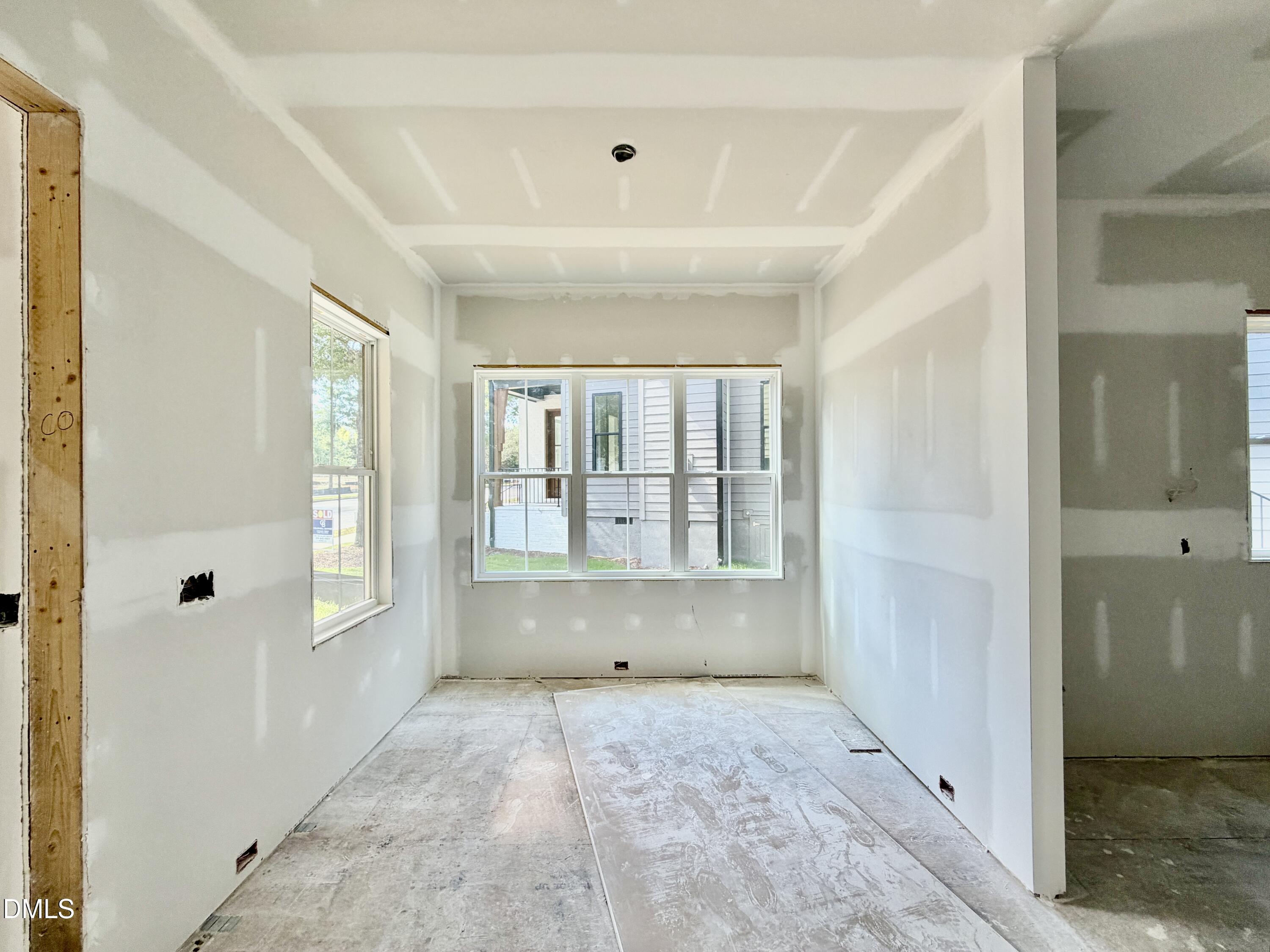 3825 Coach Lantern Avenue