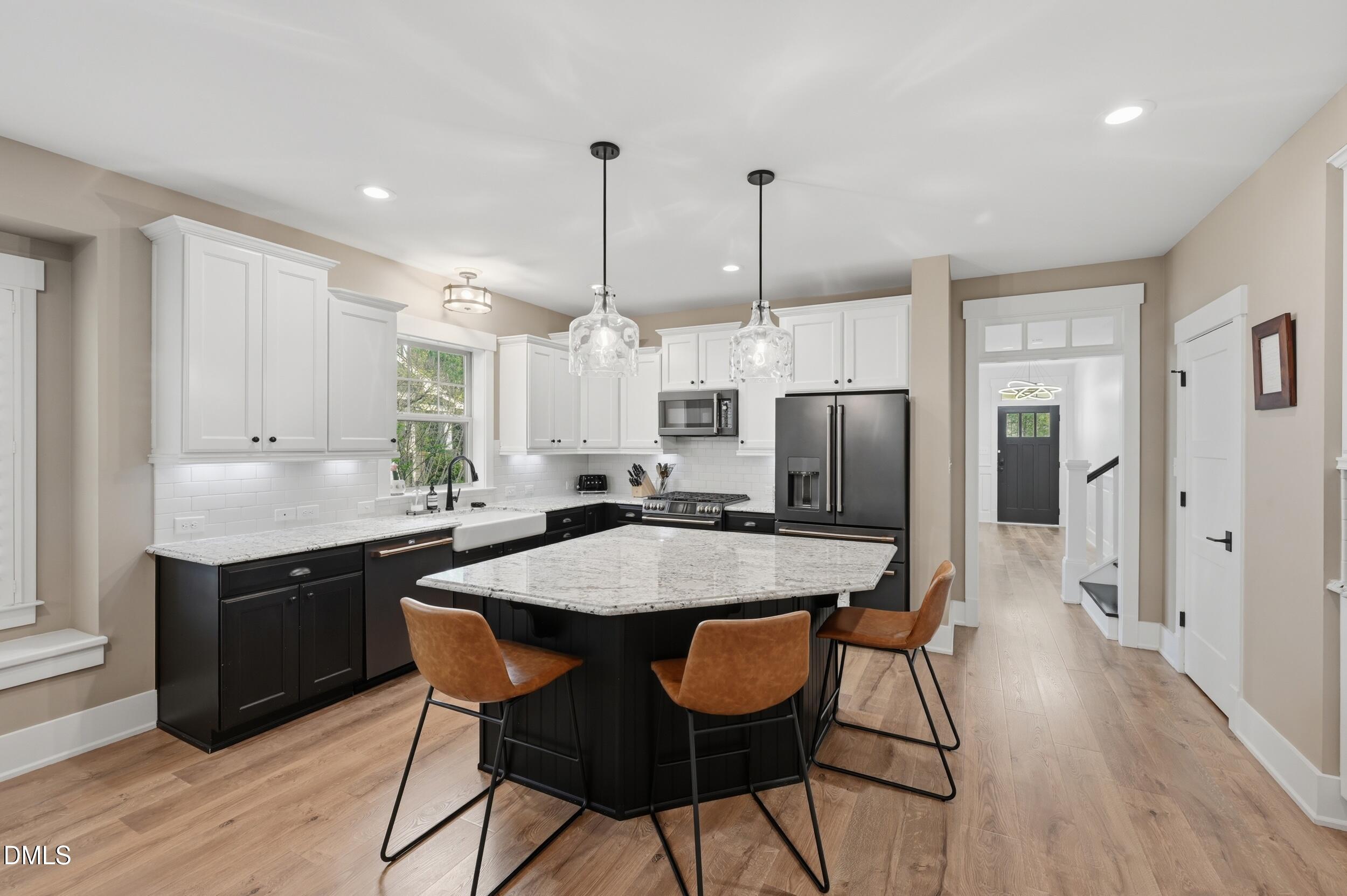 1564 Great Ridge Parkway