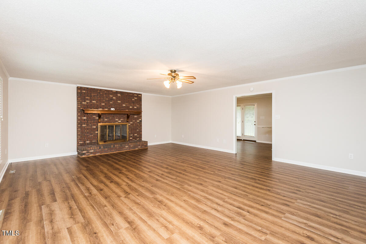 201 E Laramie Drive