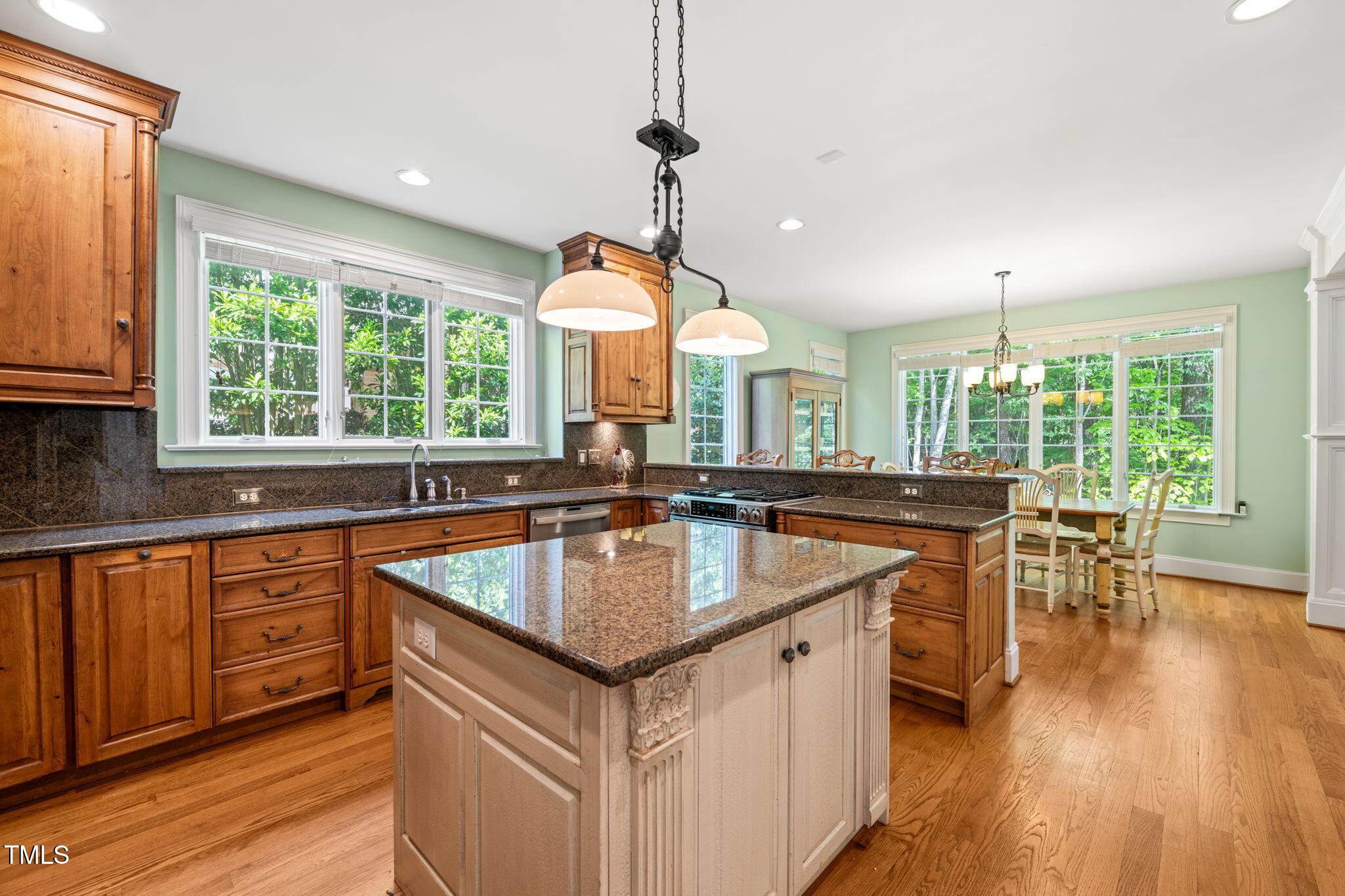19002 Stone Brook
