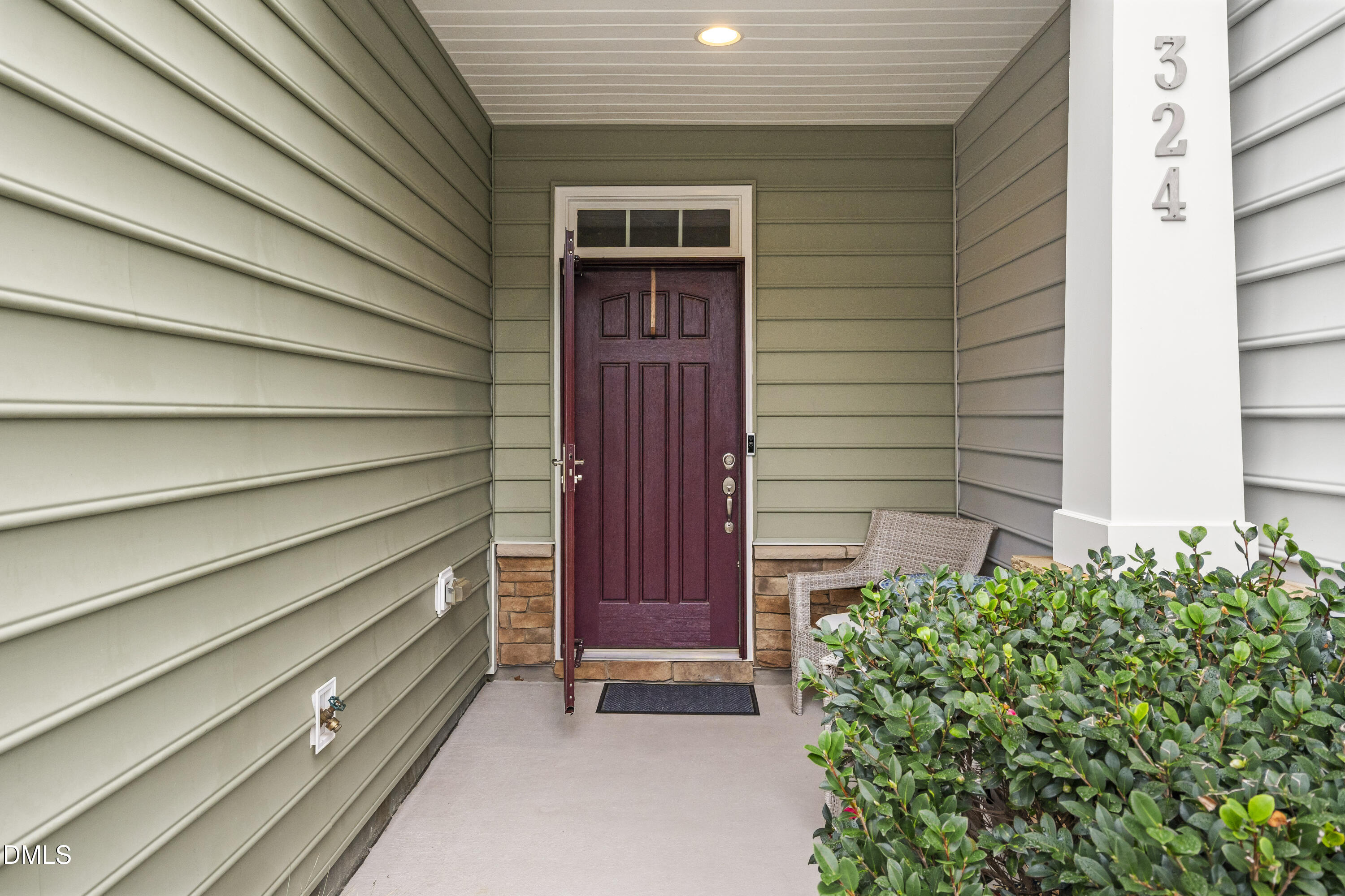 324 Acorn Hollow Place