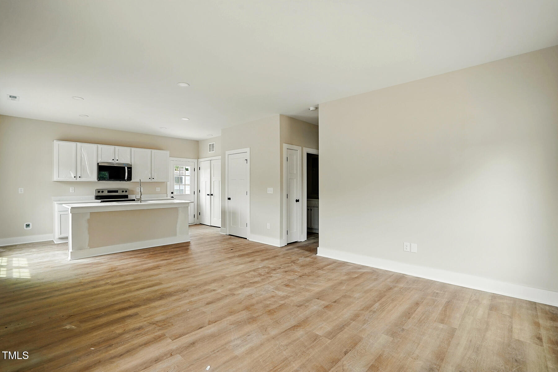 1286 W Blackman Road