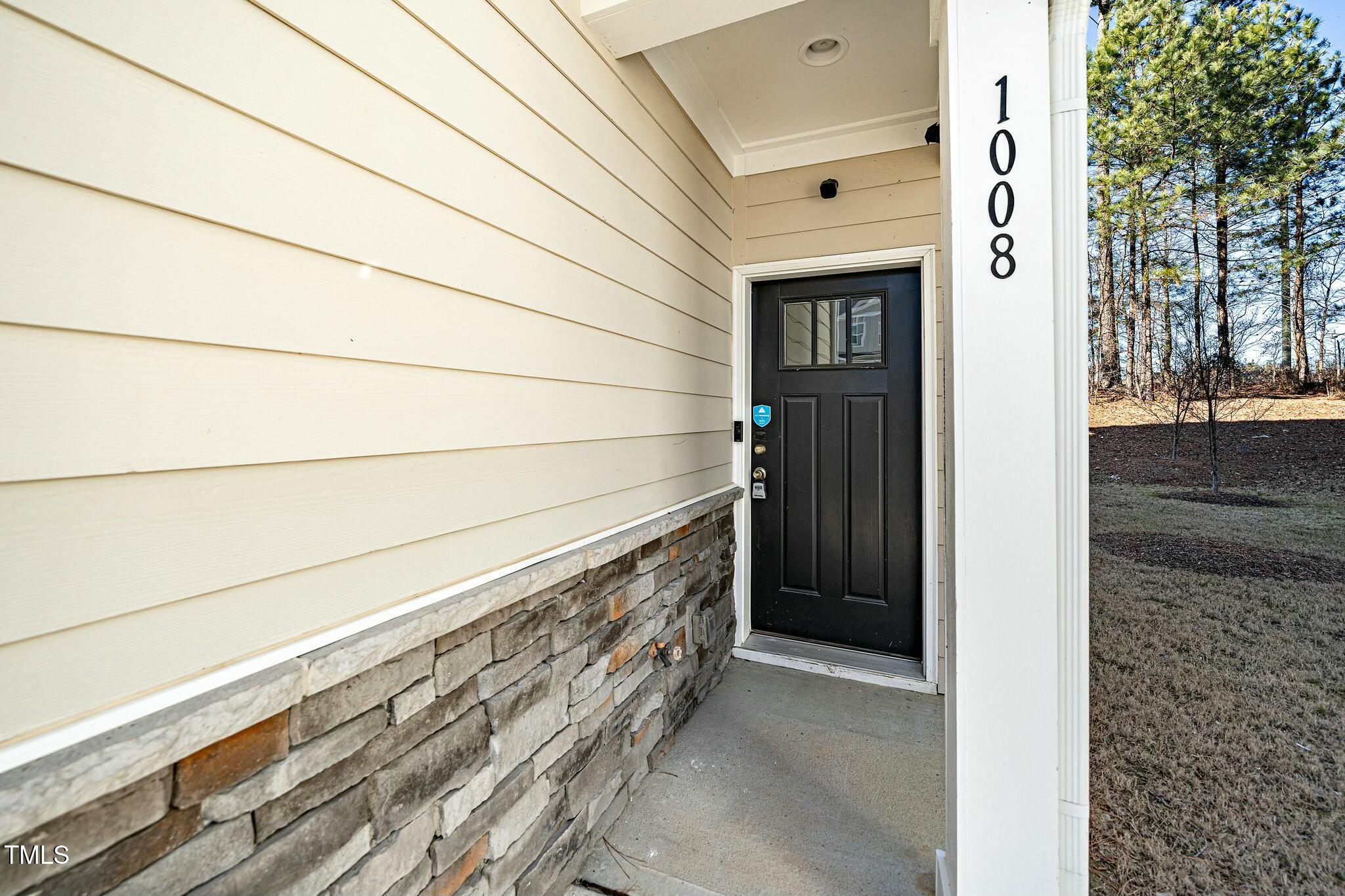 1008 Diamond Dove Lane