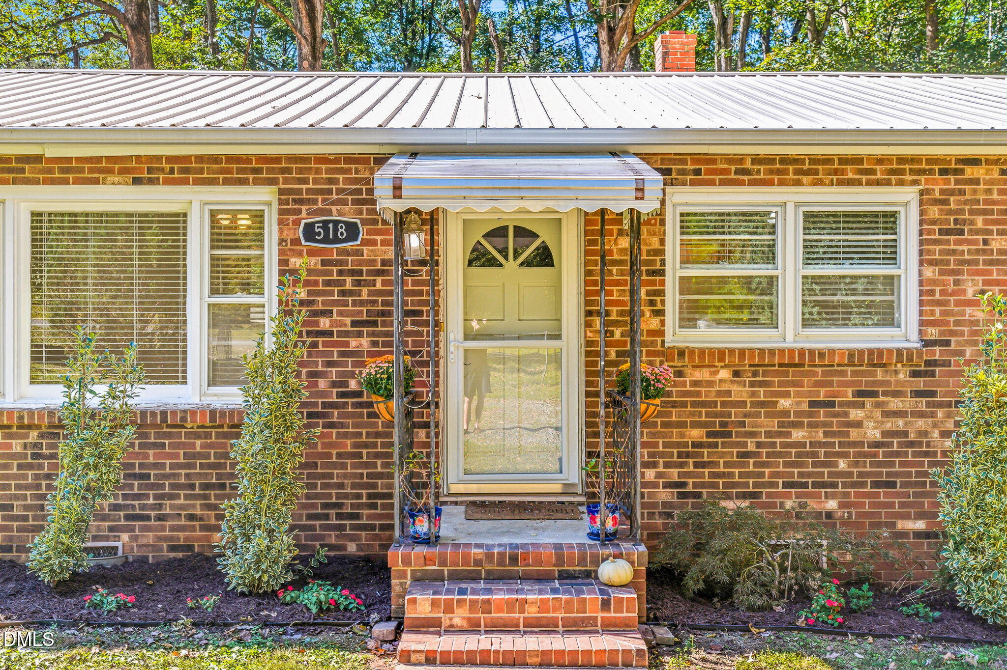 518 Buttonwood Drive