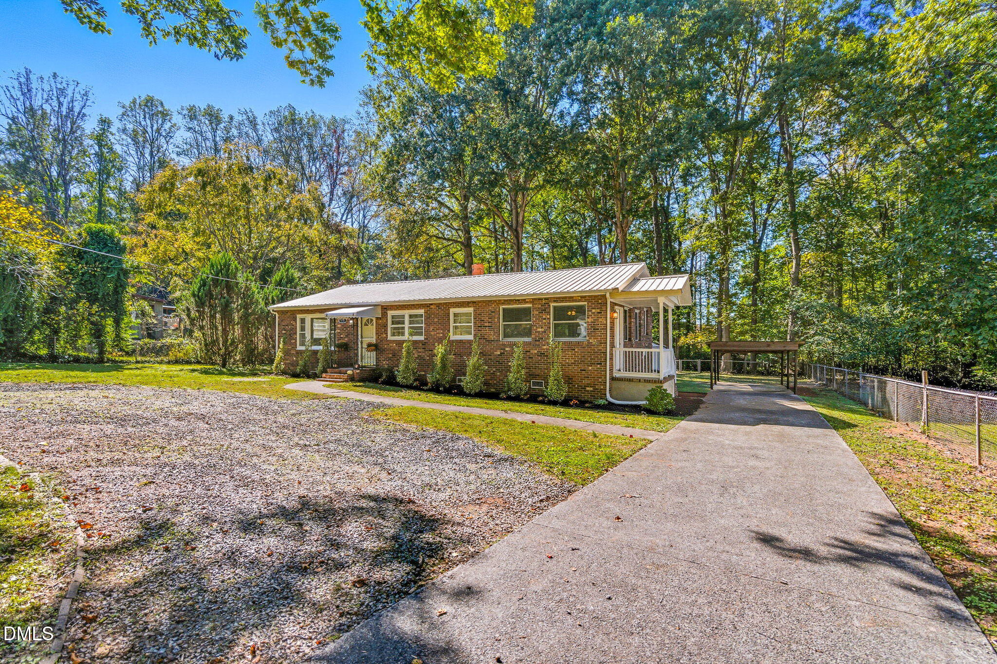 518 Buttonwood Drive