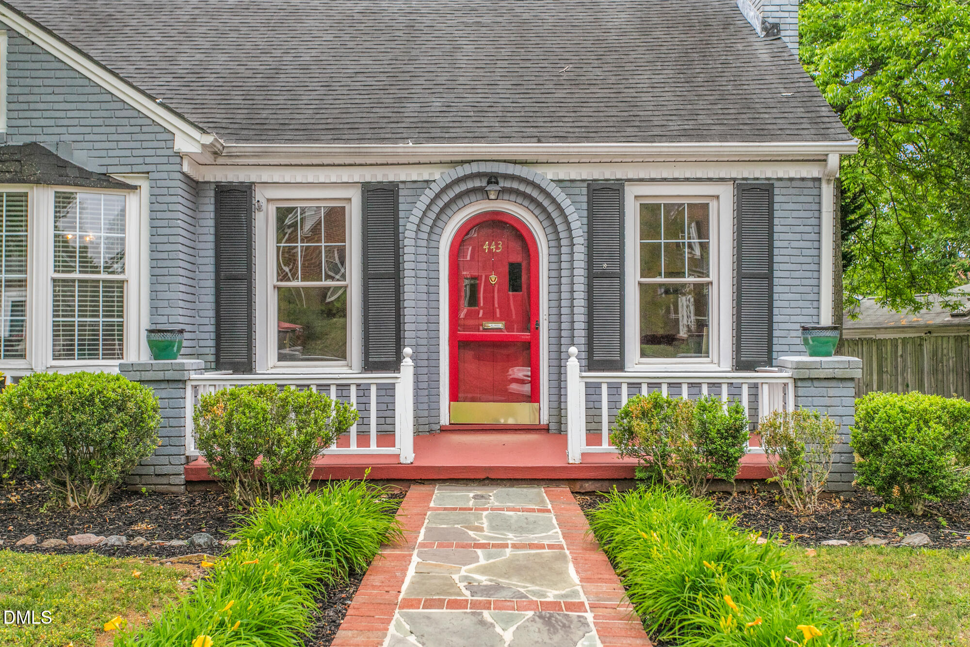 443 Parkview Drive