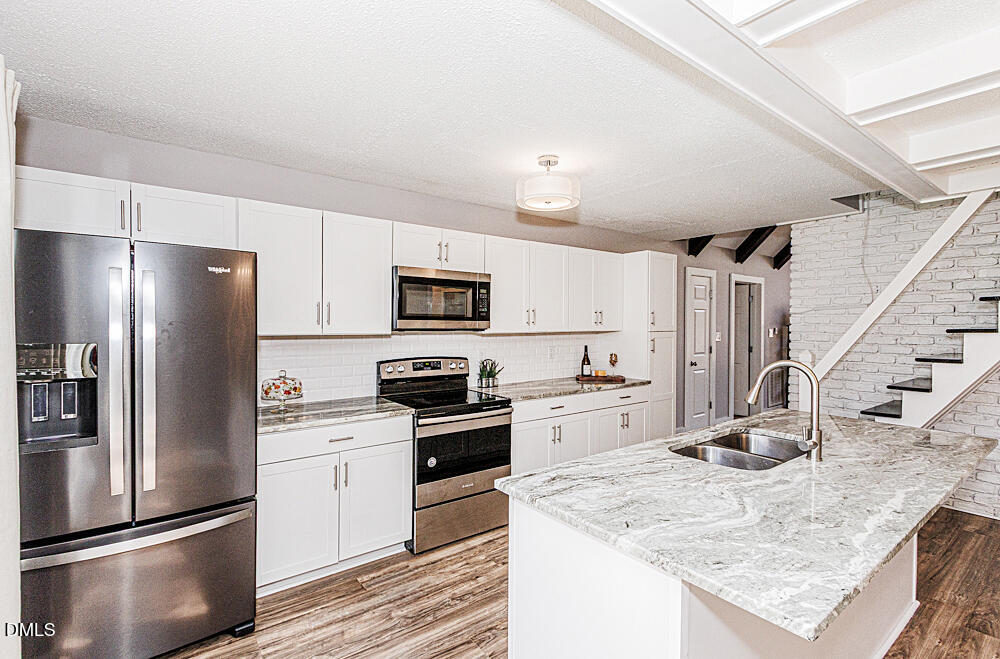 105 Litchfield Court