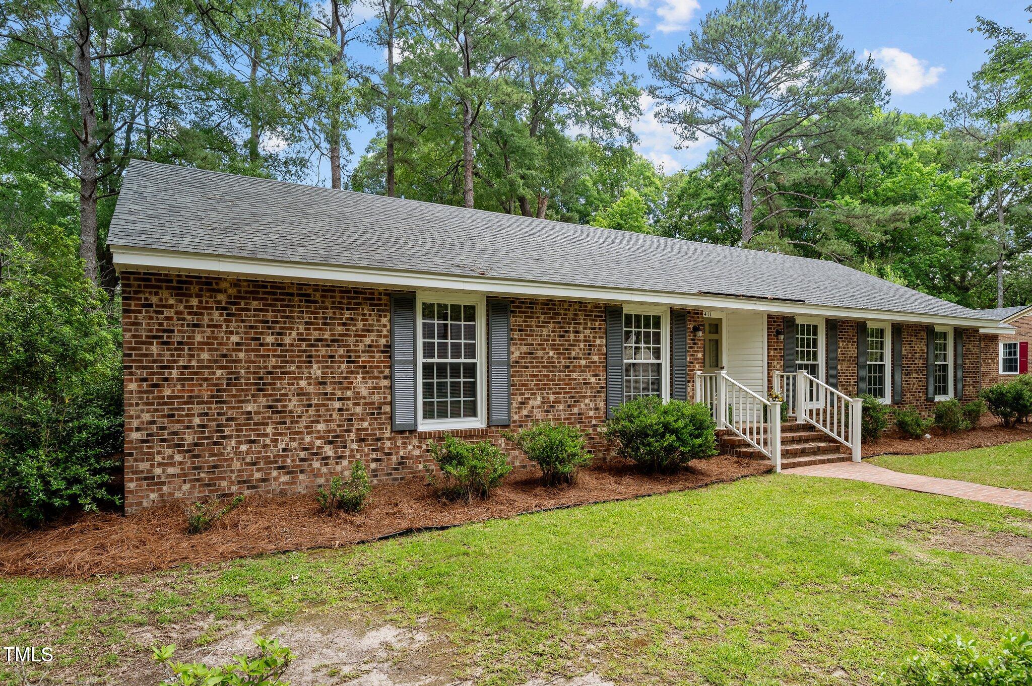 1411 Captains Road