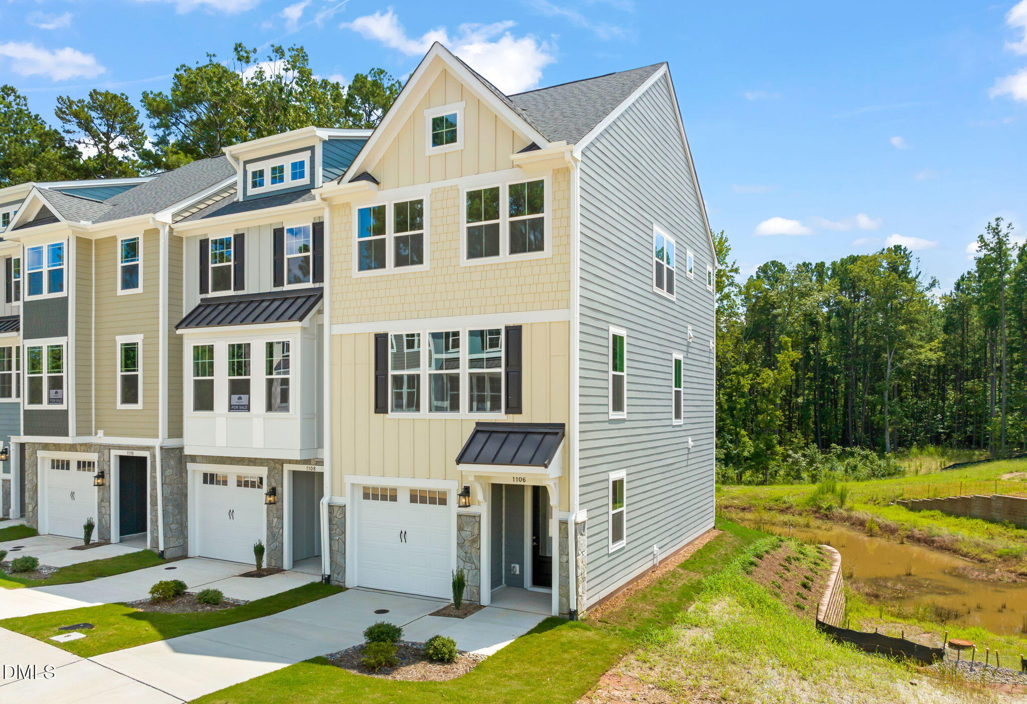 1013 Blackthorn Lane