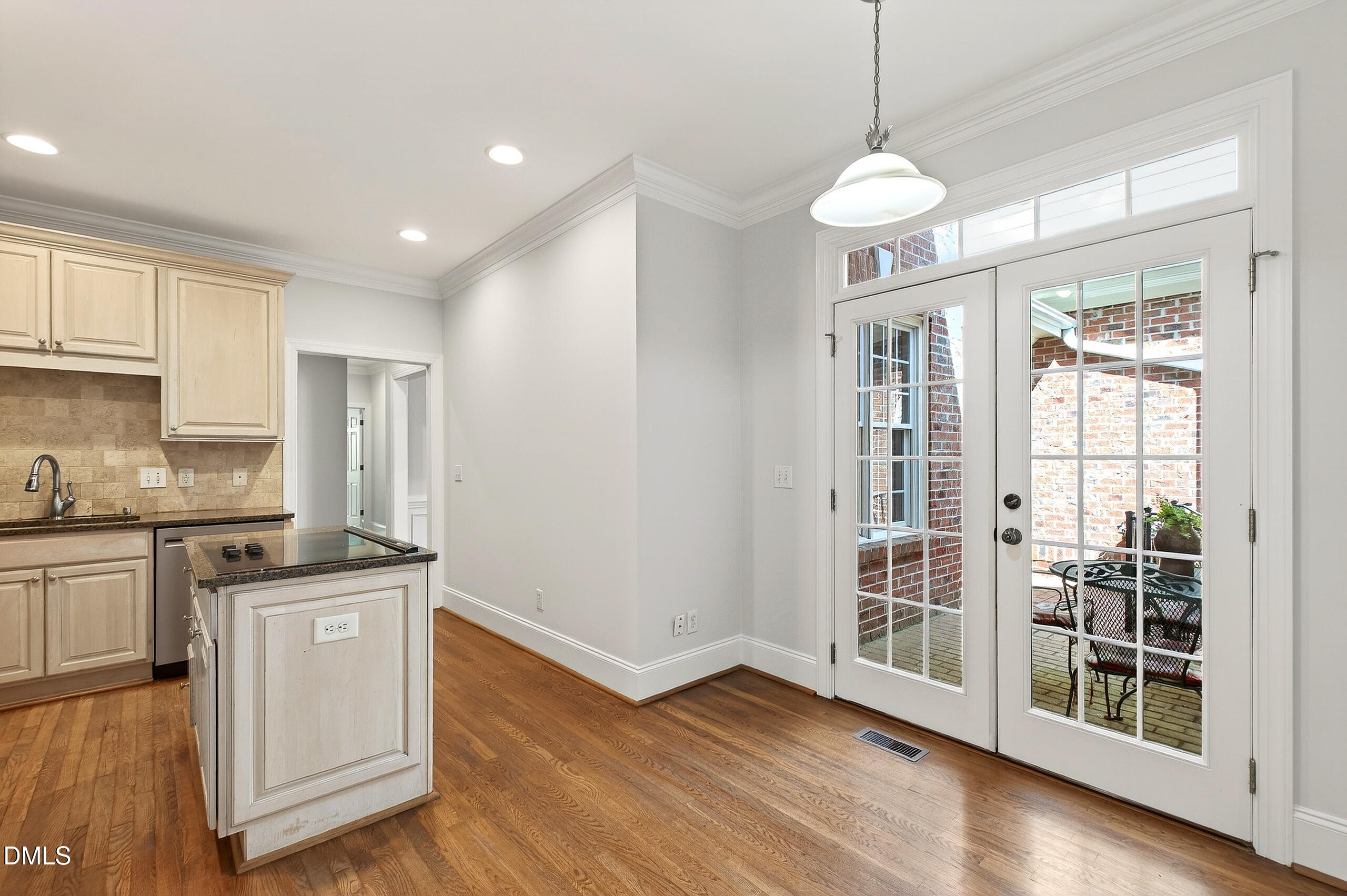 816 Running Brook Trail