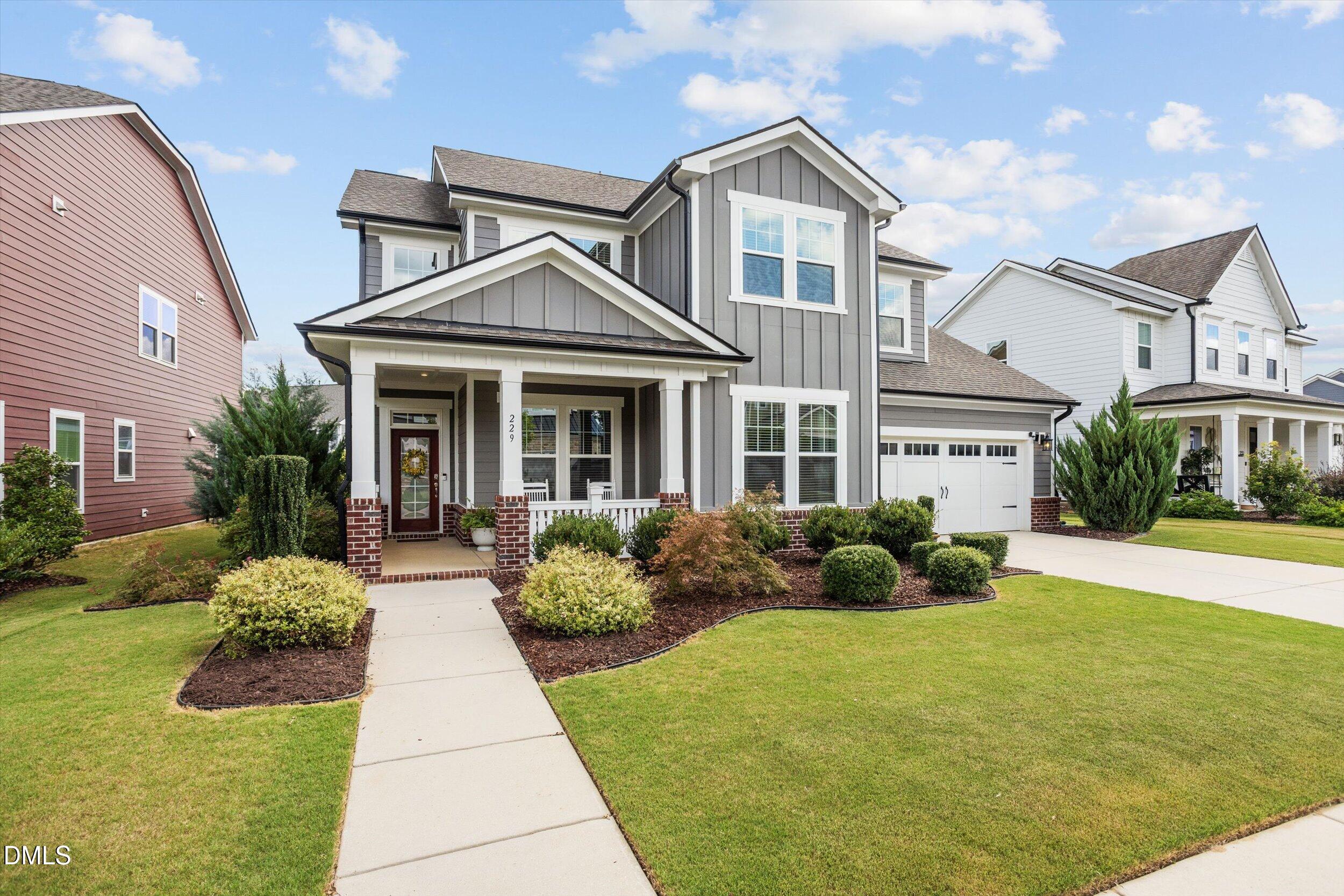 229 Sweetbriar Rose Court