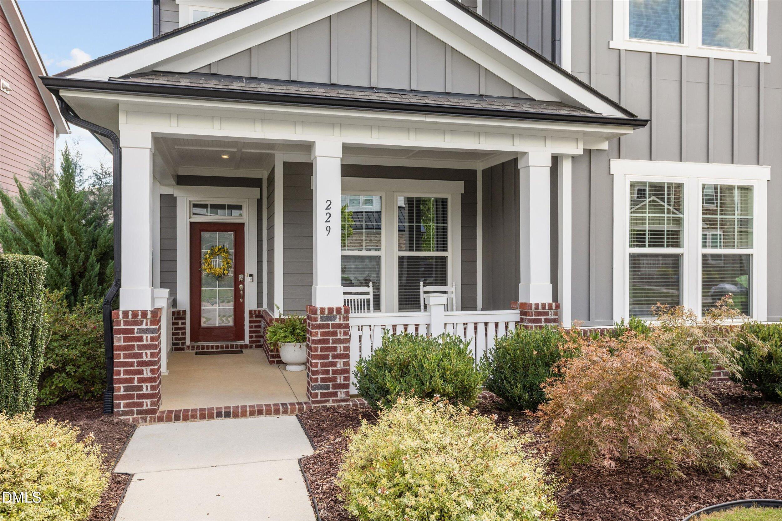 229 Sweetbriar Rose Court
