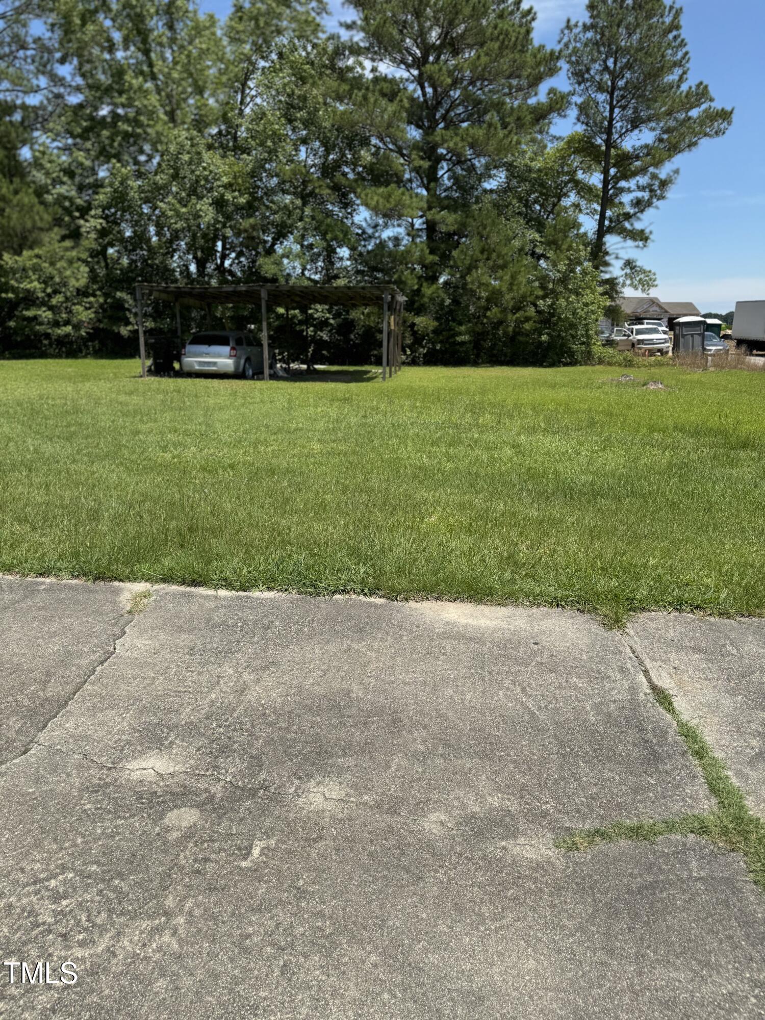 410 Carmil Drive