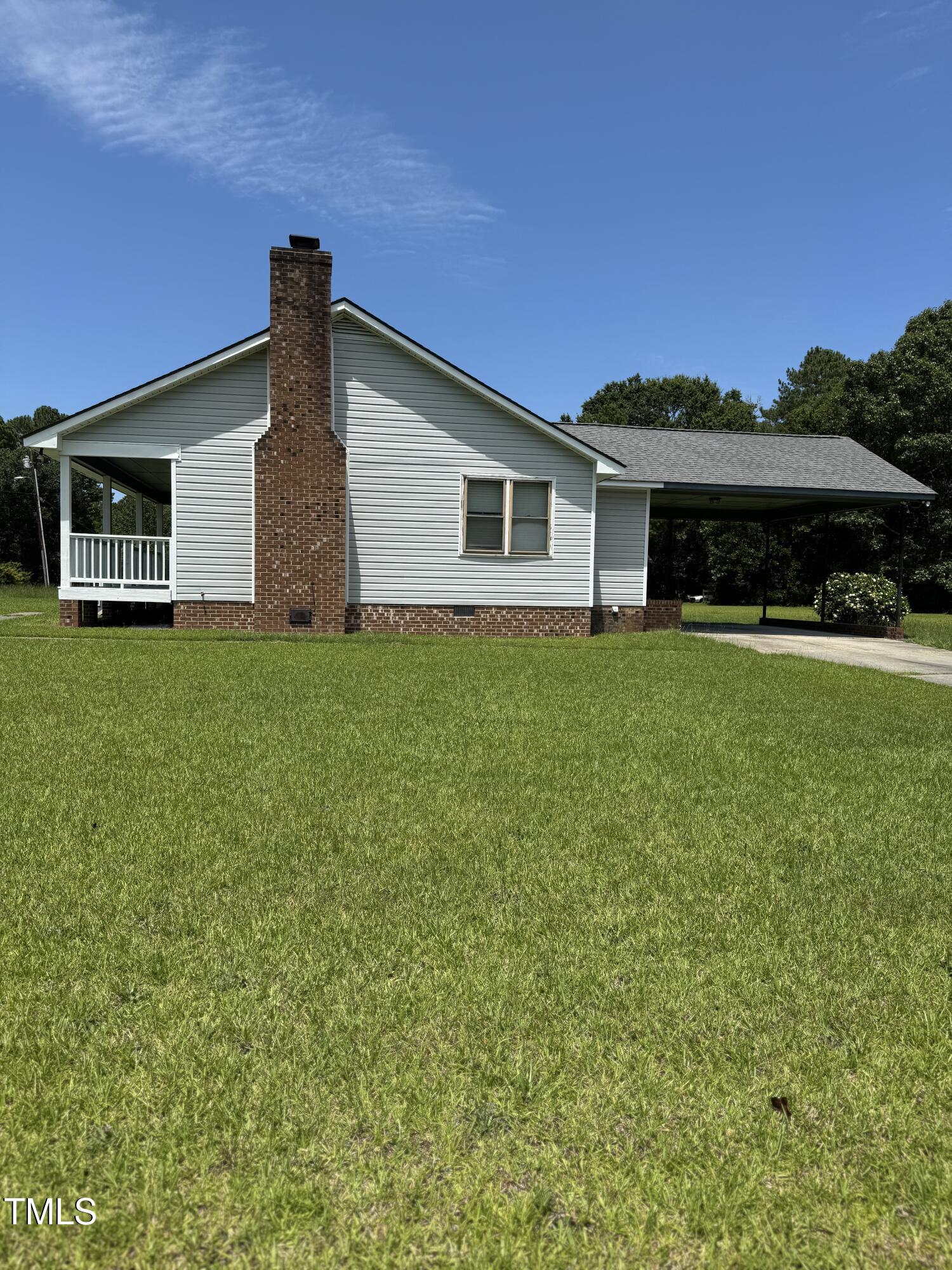 410 Carmil Drive
