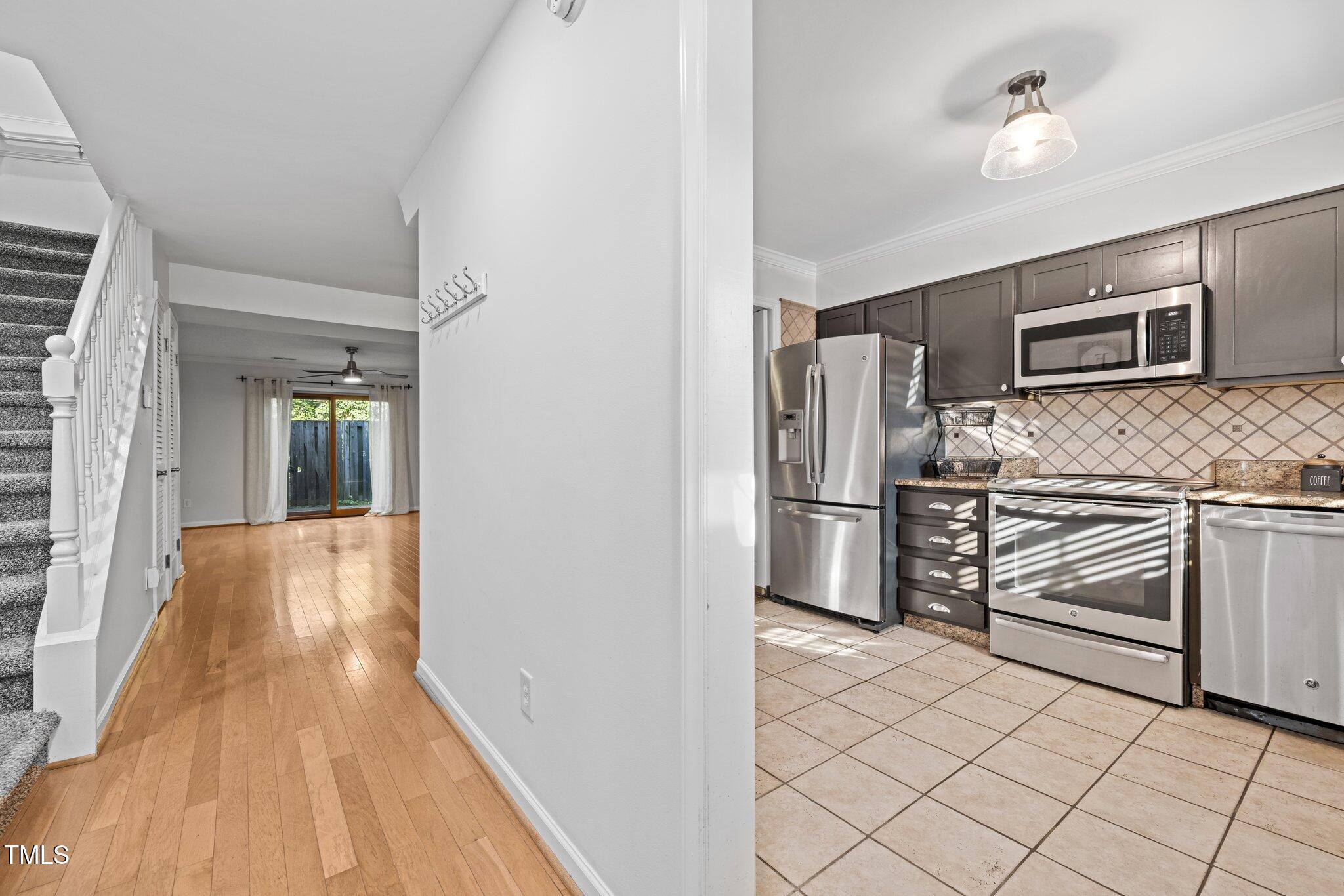 1220 Manassas Ct Court E