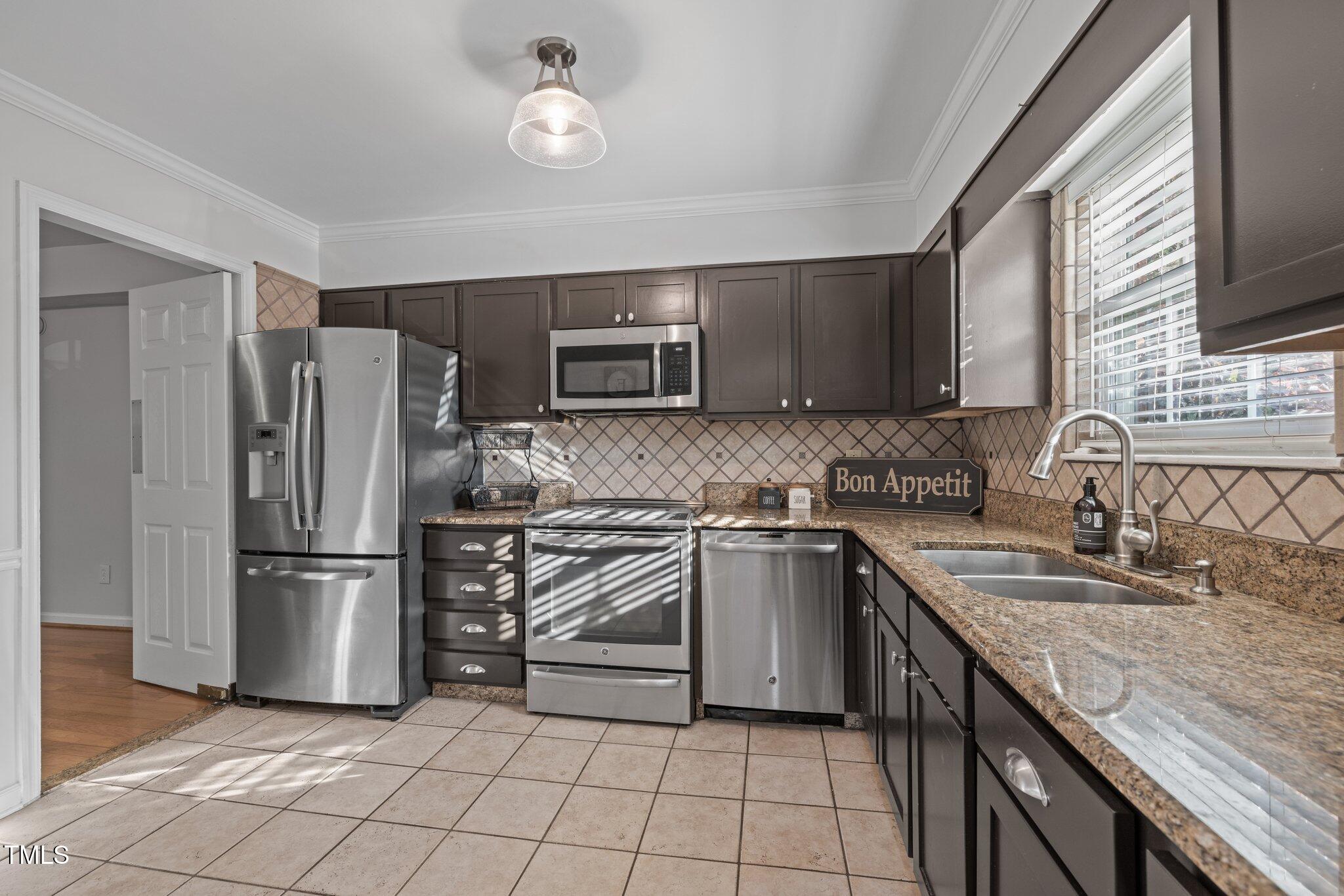 1220 Manassas Ct Court E