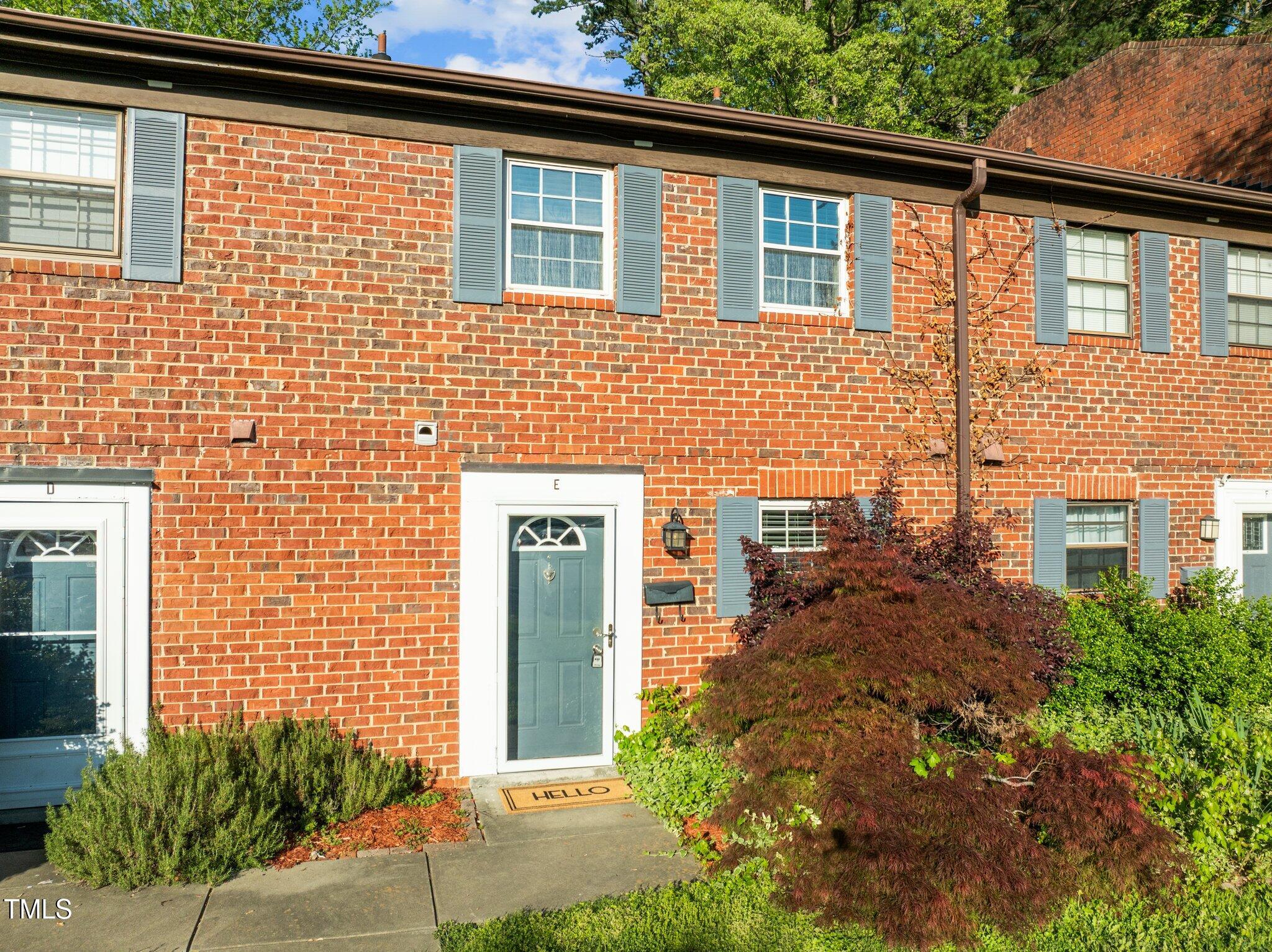 1220 Manassas Ct Court E