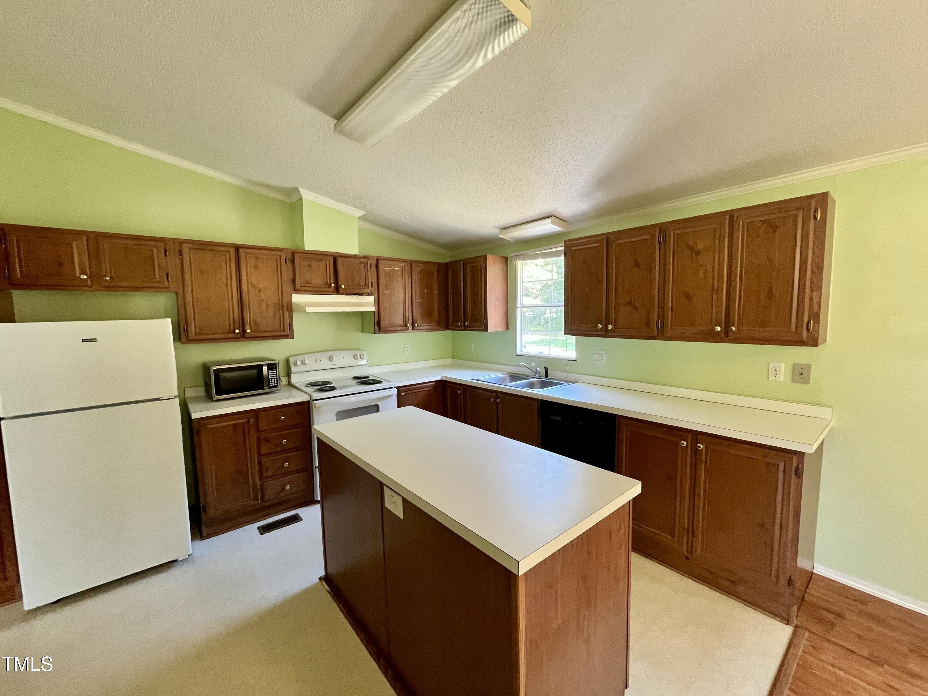 8516 Wayfair Court