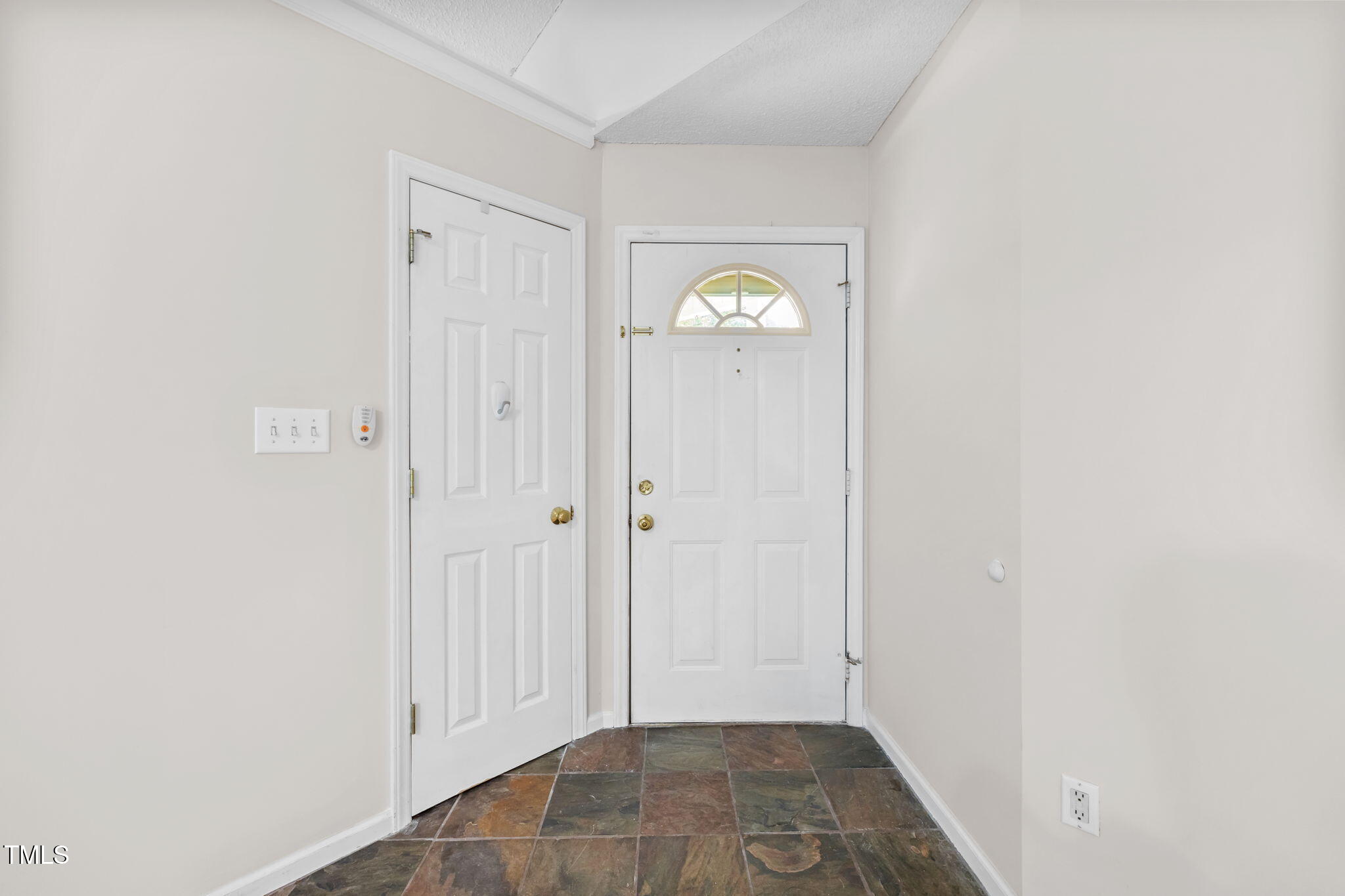 4457 Labrador Drive