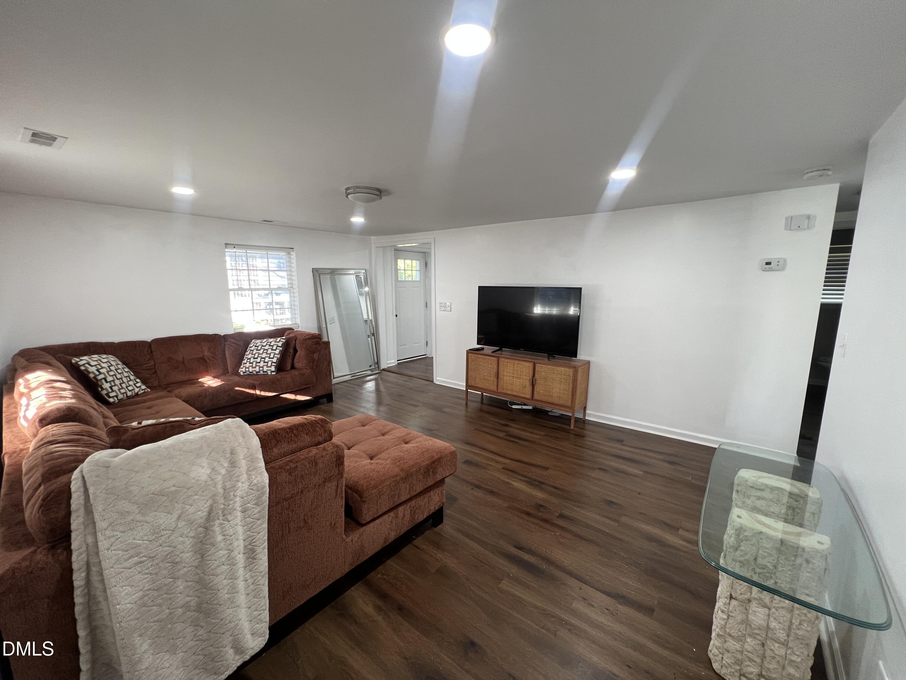 220 W Barbee Street