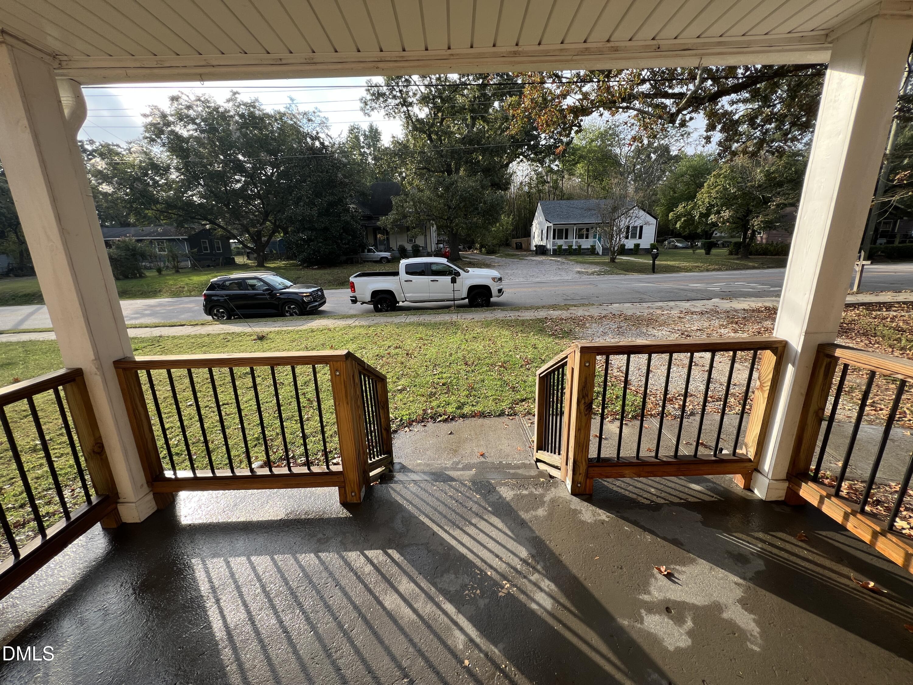 220 W Barbee Street