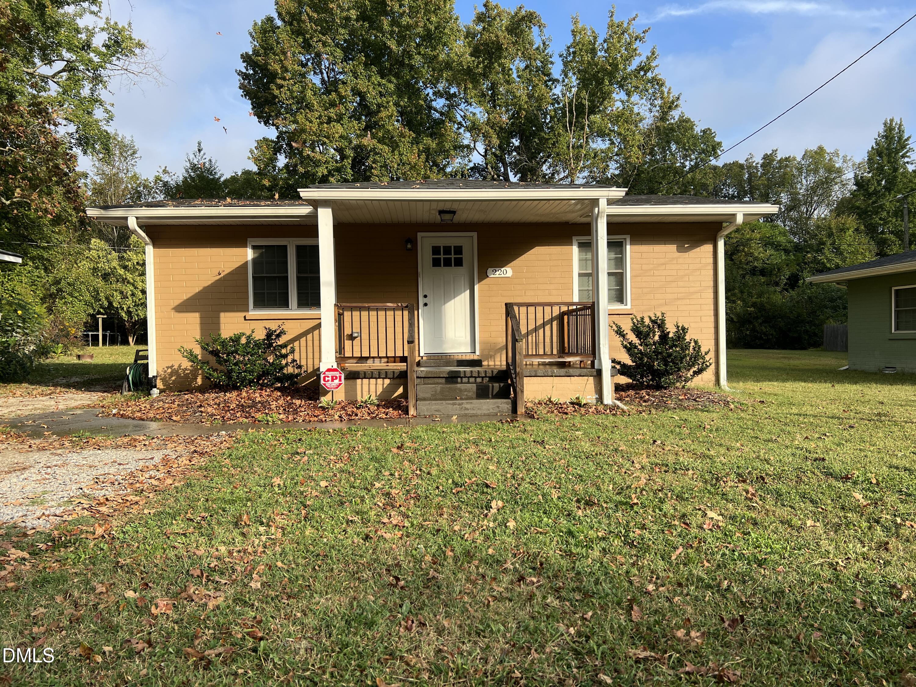 220 W Barbee Street